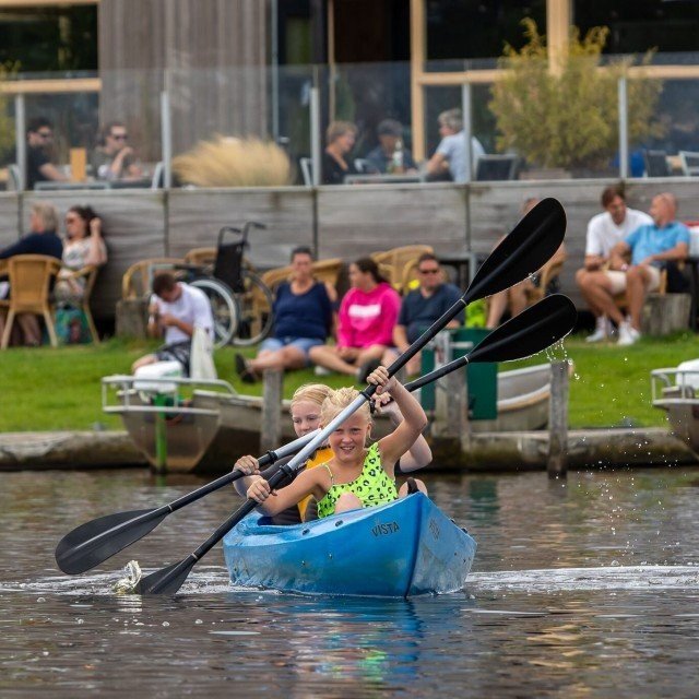 Kinder-kano arrangement