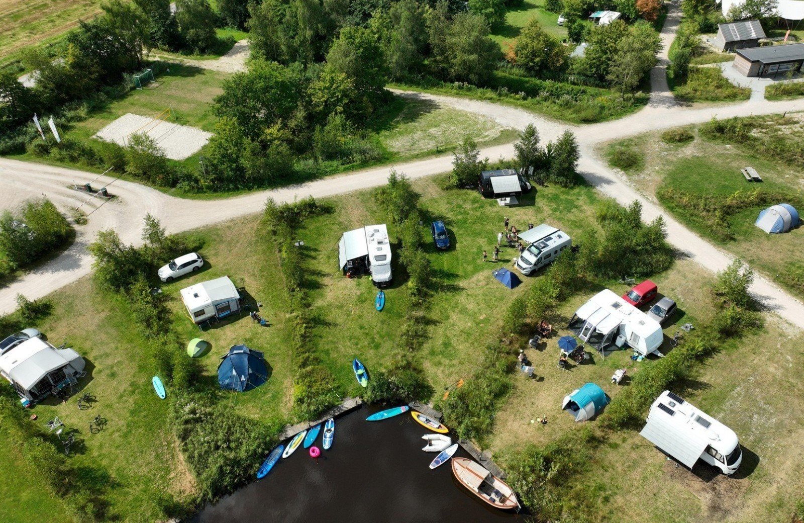 Comfort xl kampeerplek aan het water