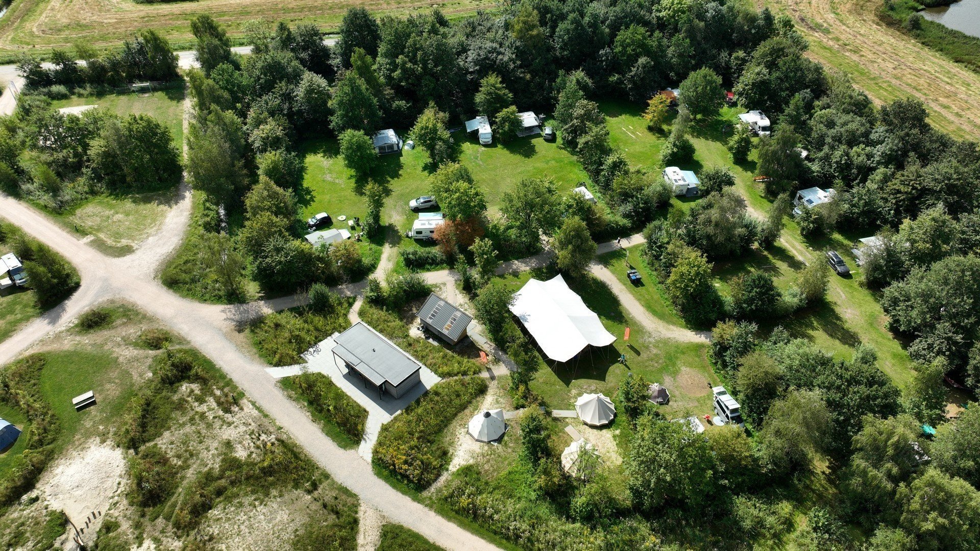 Groepsnatuurkampeerterrein 674edfd98b323