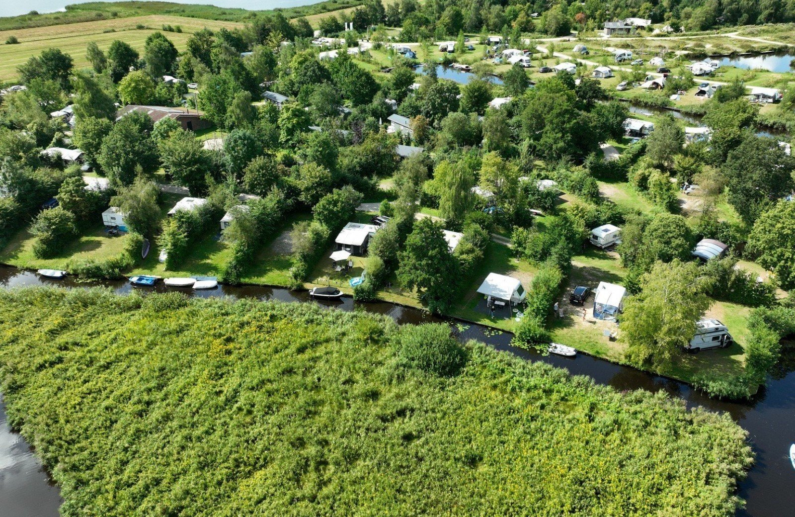 Kamperen aan het leekstermeer