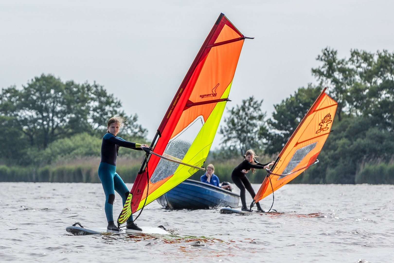 Zeil- en surfschool | Cnossen Leekstermeer